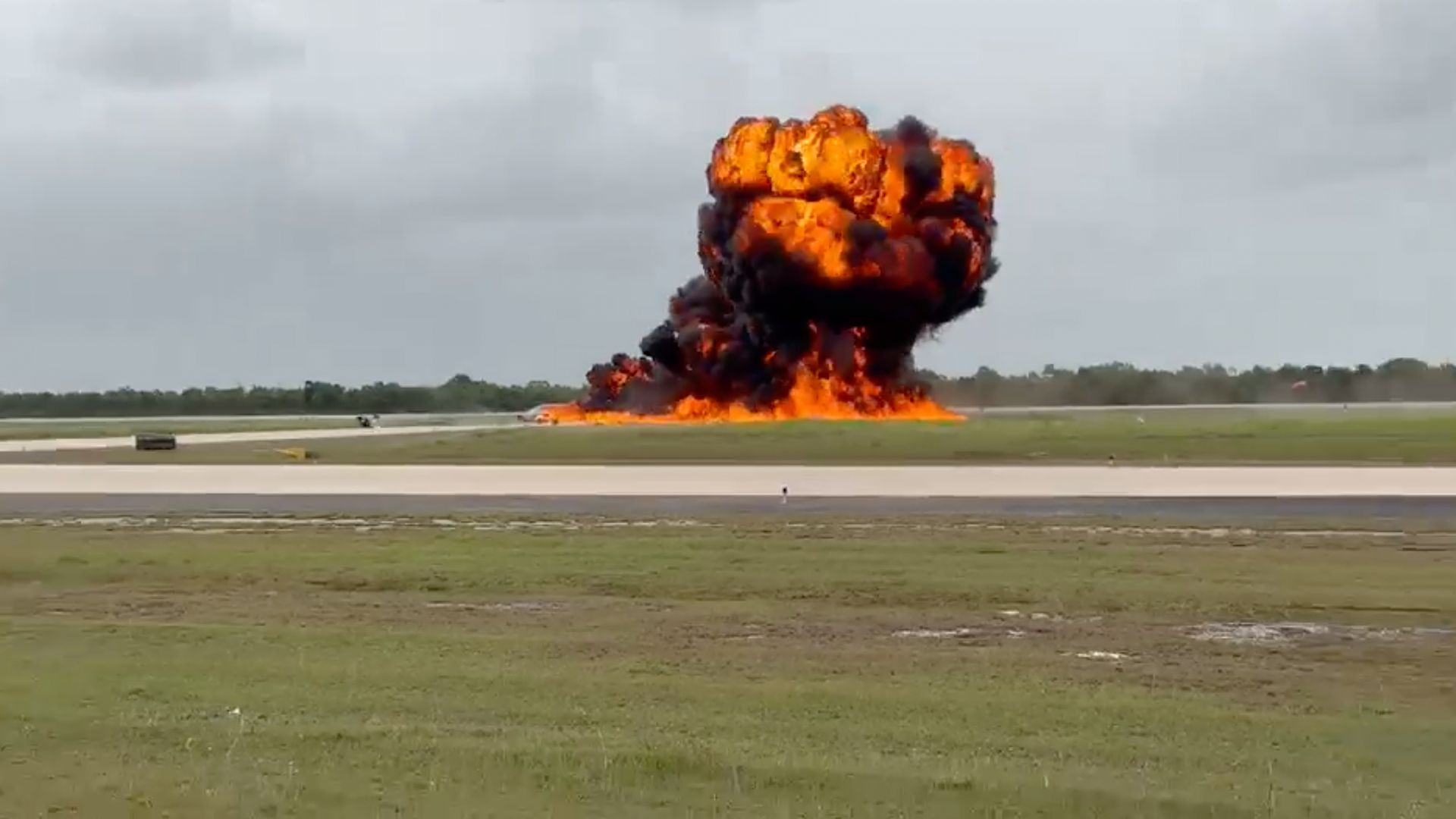 Jet Crashes During Emergency Landing in Dominican Republic Bound for Texas