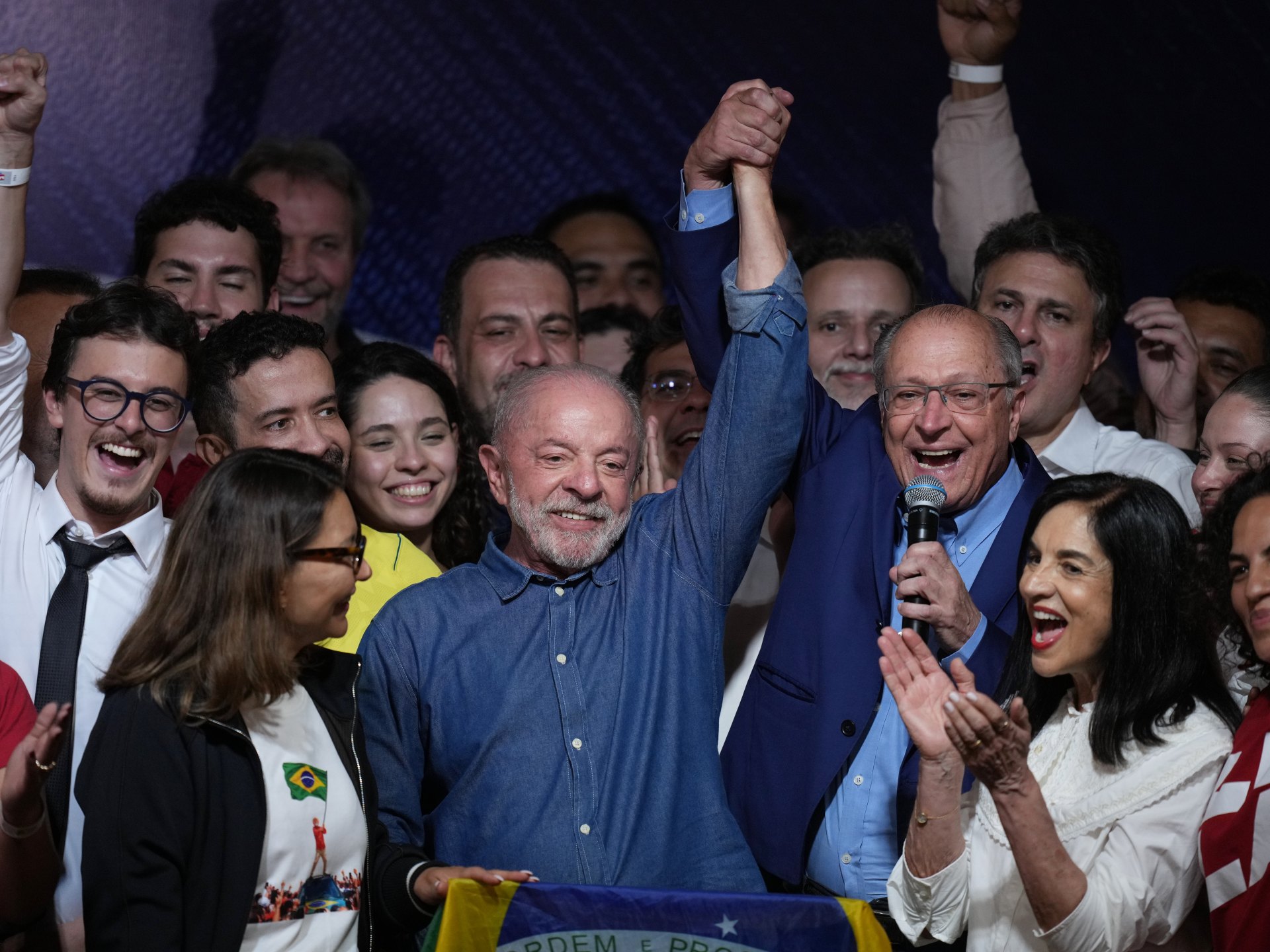 Thousands of Lula supporters take to the streets in jubilation