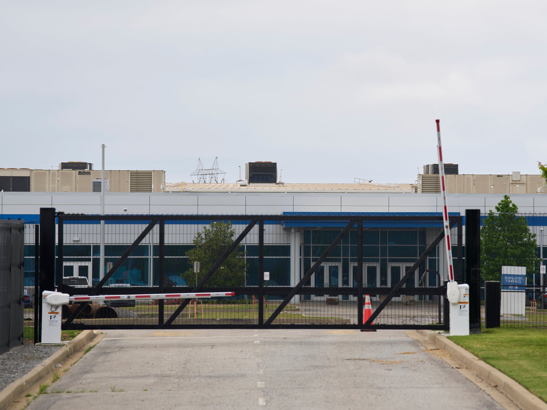 Trump Administration Seeks to Halt Air Pollution Lawsuit Against XAI Technology